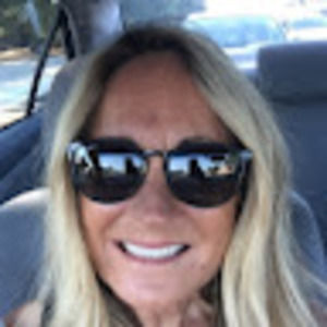 Meet your Posher, Lyndi